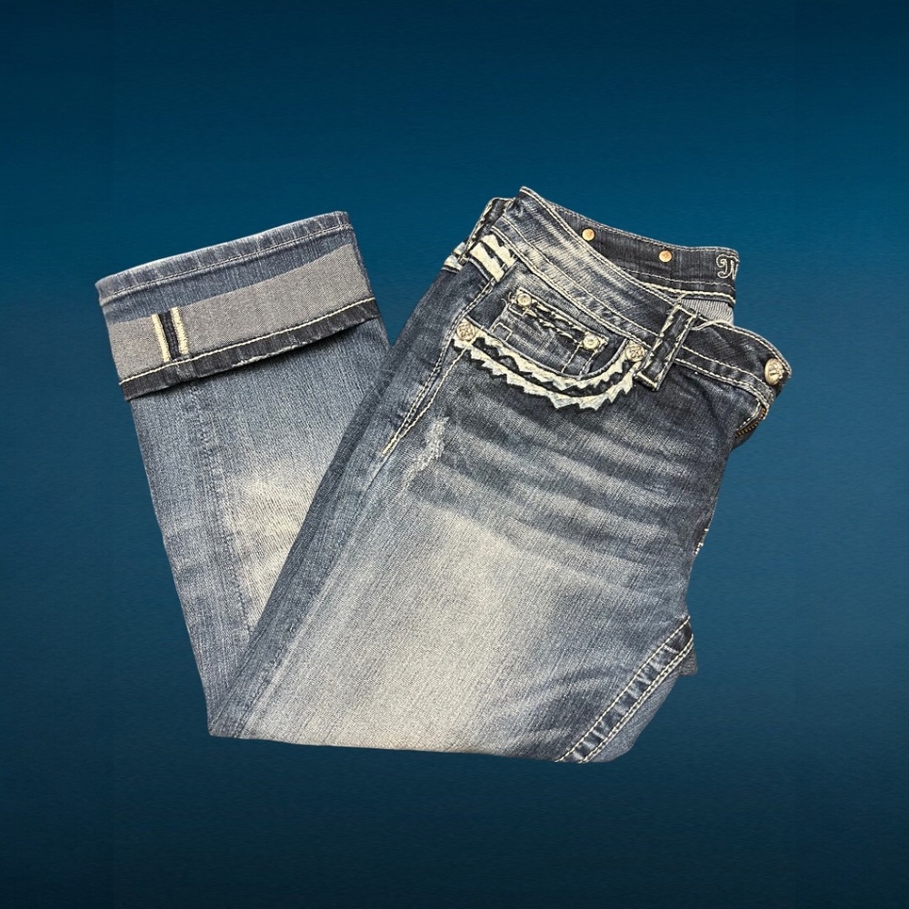 Miss Me Signature Cuffed Capri